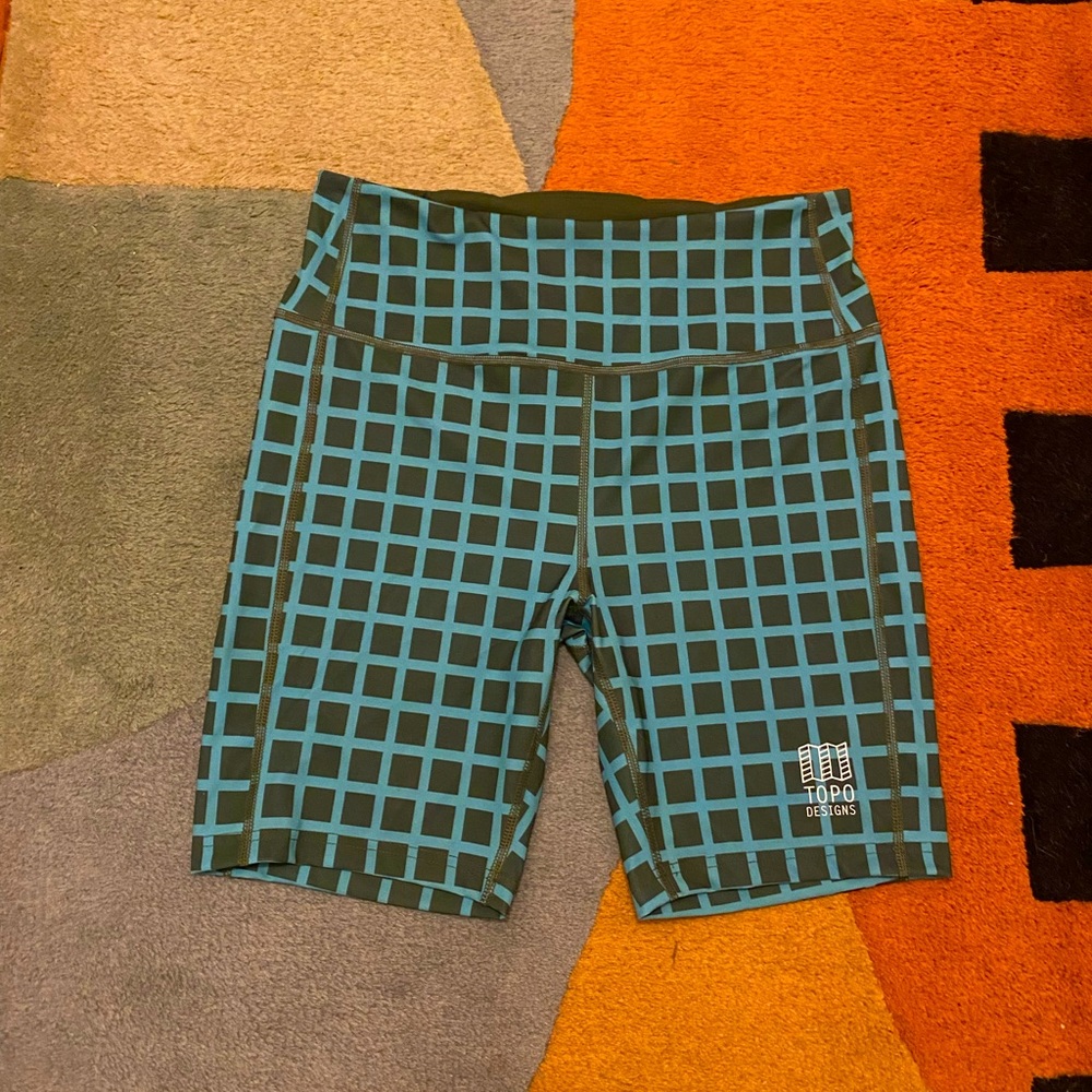 NWOT - Topo Designs bike shorts - size Large
